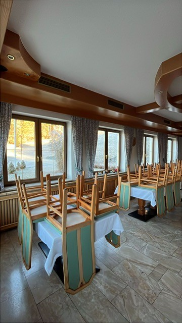 WICK NORM Fenster ca. 120x148 cm - ausgebaut?d=2025-12-16 00:39:54