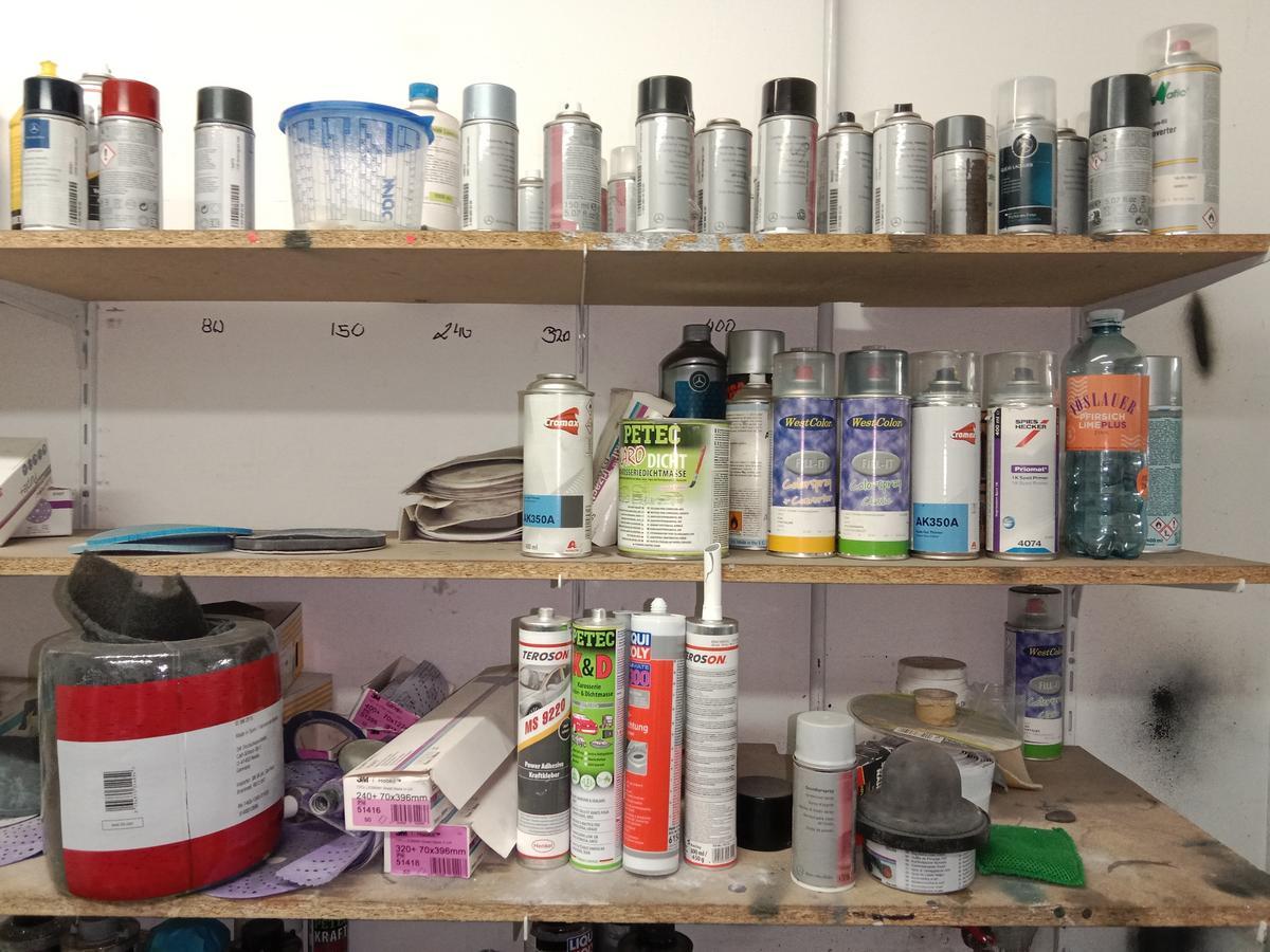 komplette Regalinhalt an Lacken,Unterbodenschutz,Teroson usw?d=2025-12-18 18:37:18