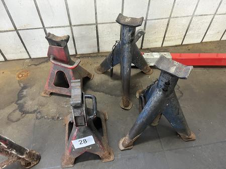 4 Stück KFZ Unterstellböcke 4 Stück KFZ Unterstellböcke