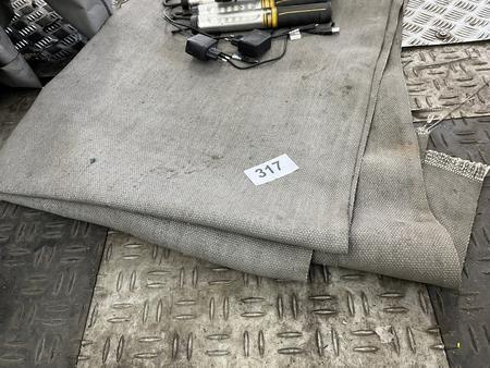 Brandschutzdecke für Schweißarbeiten Brandschutzdecke für Schweißarbeiten