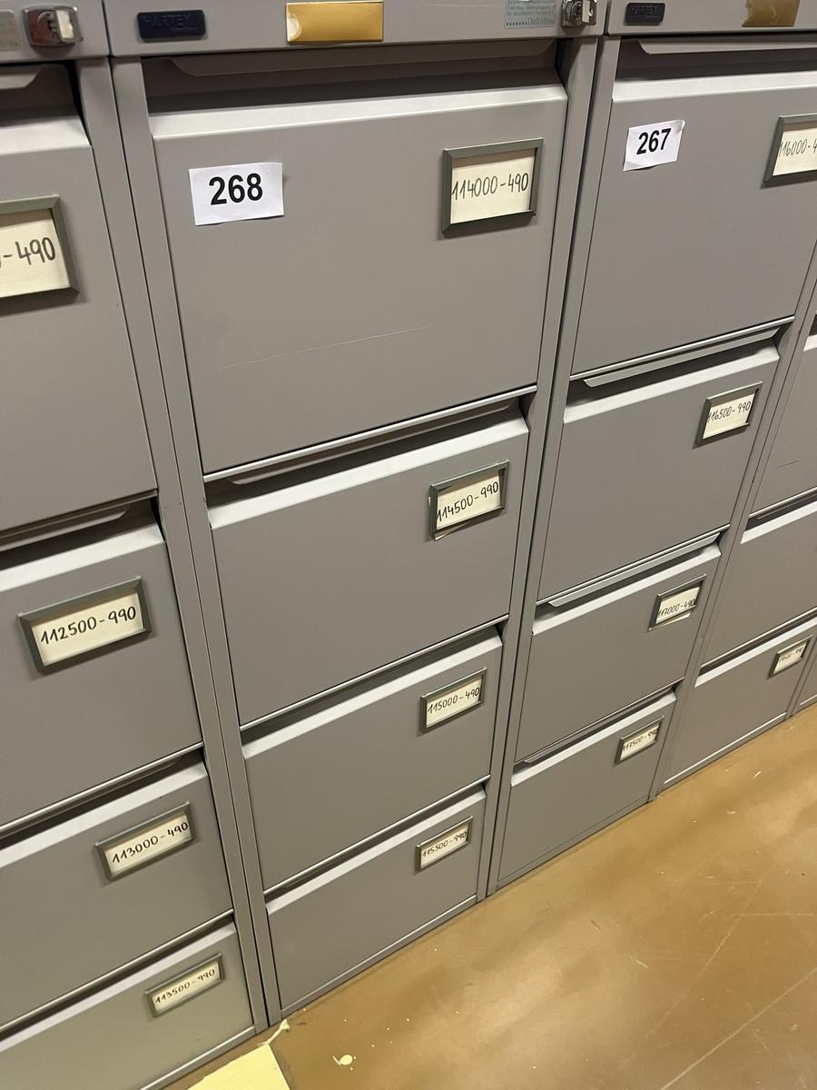 Blech - Werkzeugschrank mit 4 Auszugsladen, 133x40x62cm?d=2025-12-18 20:45:24