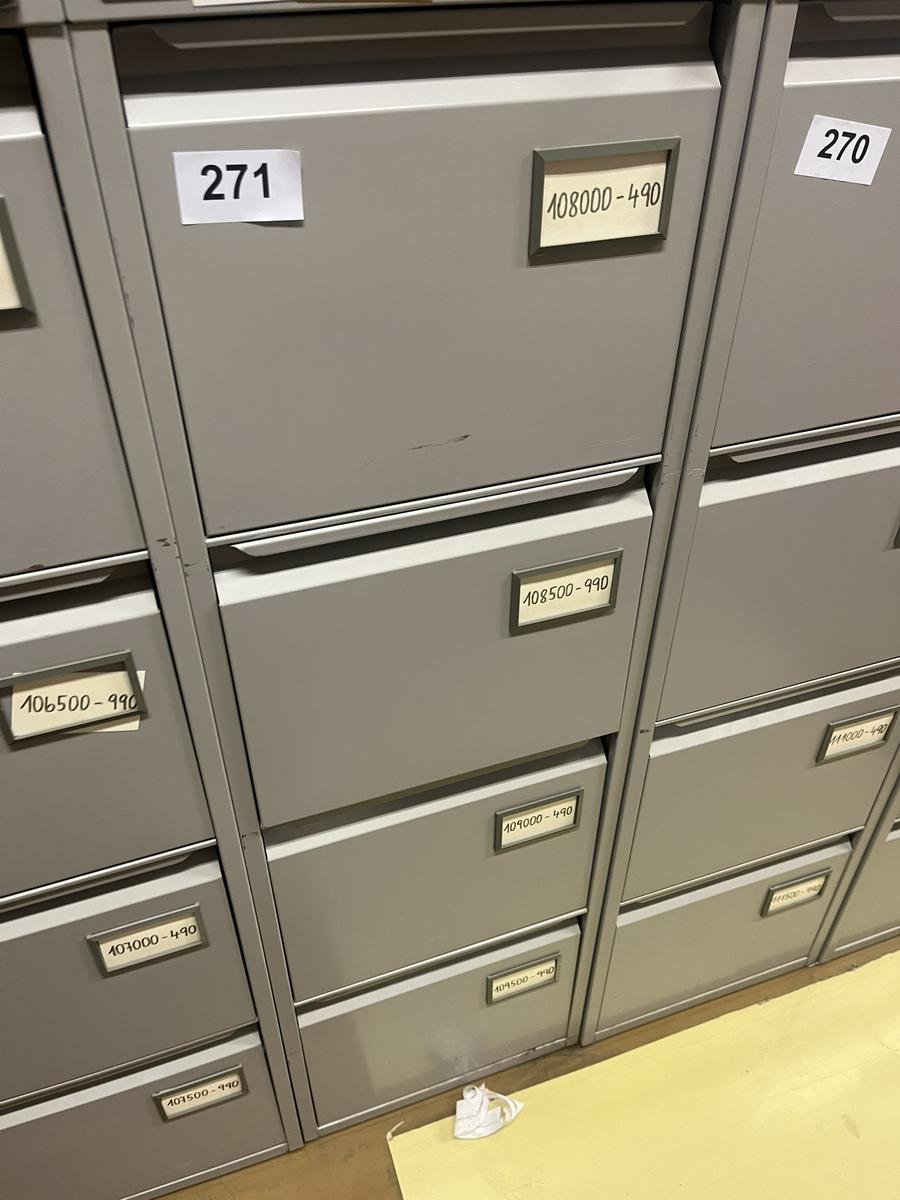 Blech - Werkzeugschrank mit 4 Auszugsladen, 133x40x62cm?d=2025-12-18 20:43:32