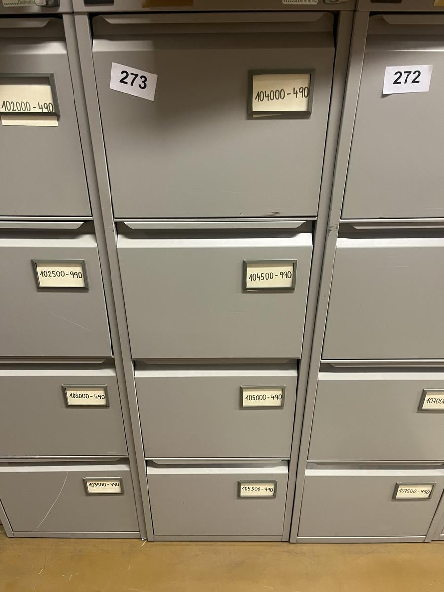 Blech - Werkzeugschrank mit 4 Auszugsladen, 133x40x62cm?d=2025-12-18 20:43:07