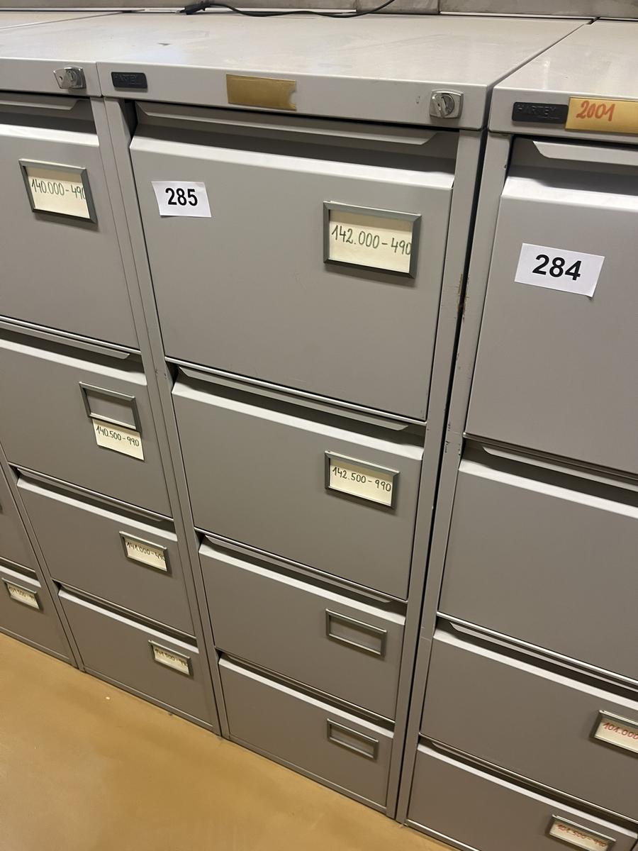 Blech - Werkzeugschrank mit 4 Auszugsladen, 133x40x62cm?d=2025-12-18 20:43:21