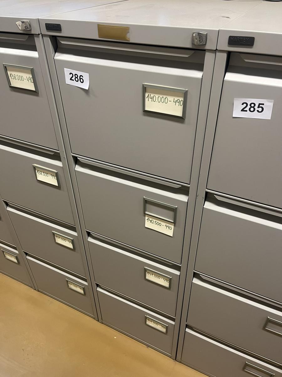 Blech - Werkzeugschrank mit 4 Auszugsladen, 133x40x62cm?d=2025-12-18 20:42:28