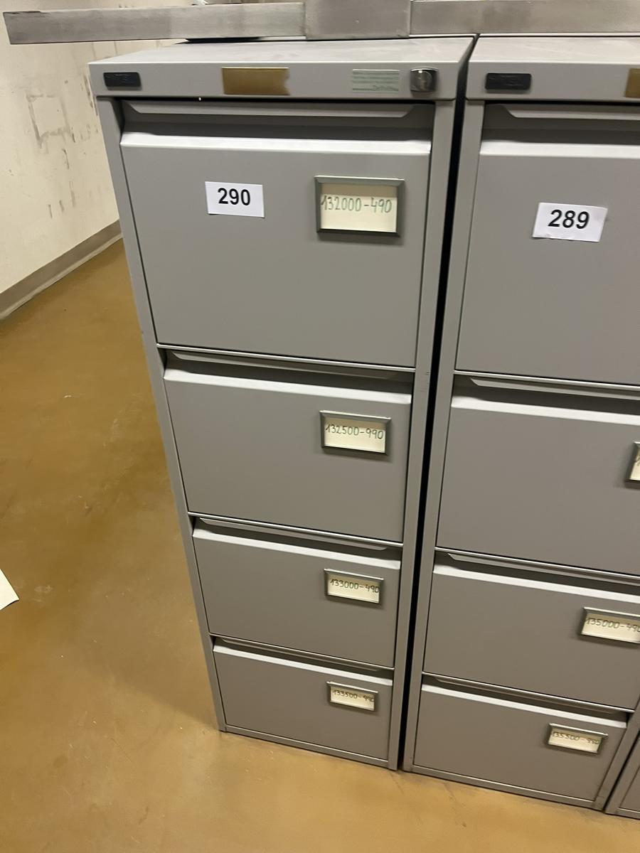 Blech - Werkzeugschrank mit 4 Auszugsladen, 133x40x62cm?d=2025-12-18 20:43:31