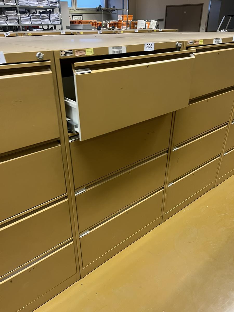 Blech - Werkzeugschrank mit 3 Auszugsladen, 140x52x65cm?d=2025-12-18 20:44:36