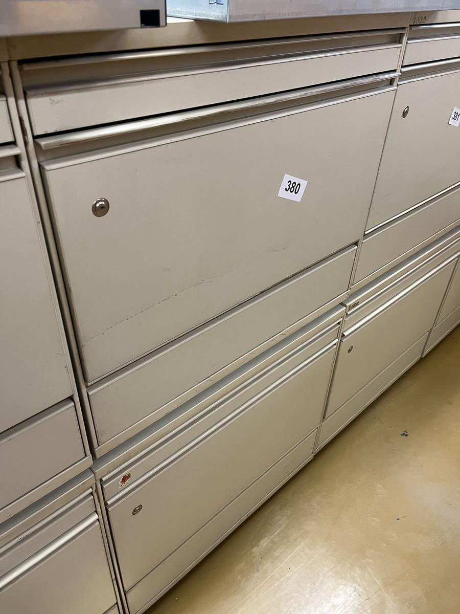 Bene 6ladiger Auszugsschrank, ca. 127x70x7cm?d=2025-12-19 22:57:10