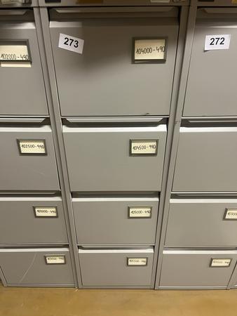 Blech - Werkzeugschrank mit 4 Auszugsladen, 133x40x62cm Blech - Werkzeugschrank mit 4 Auszugsladen, 133x40x62cm