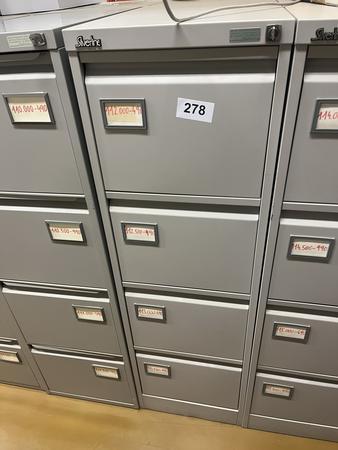 Blech - Werkzeugschrank mit 4 Auszugsladen, 133x40x62cm Blech - Werkzeugschrank mit 4 Auszugsladen, 133x40x62cm