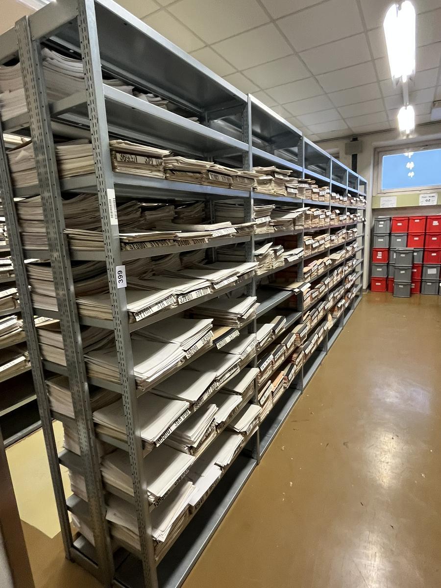 ca. 5.8 Laufmeter Steckregalanlage mit Fachb&ouml;den, 60cm tief, 224cm hoch