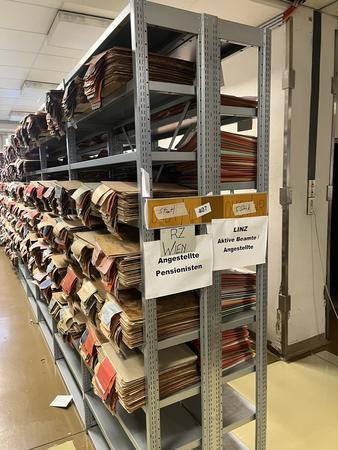 ca. 7.8 Laufmeter Steckregalanlage mit Fachböden, 60cm tief, 224cm hoch ca. 7.8 Laufmeter Steckregalanlage mit Fachböden, 60cm tief, 224cm hoch