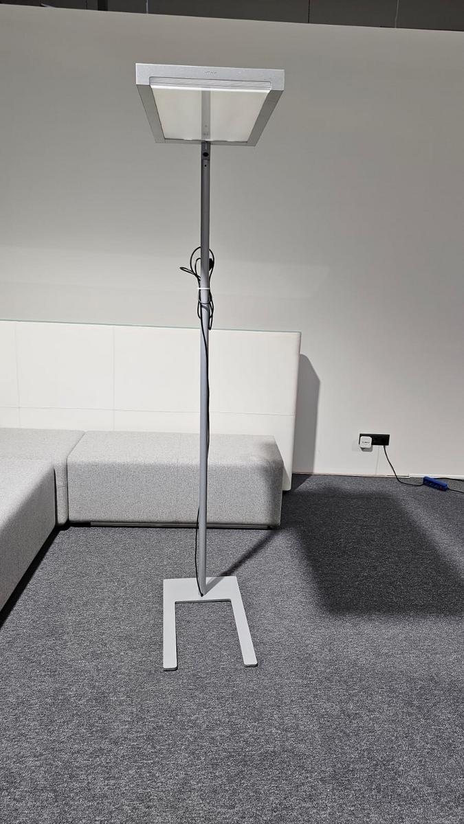 Siteco Stehlampe, silber?d=2025-12-20 00:52:05