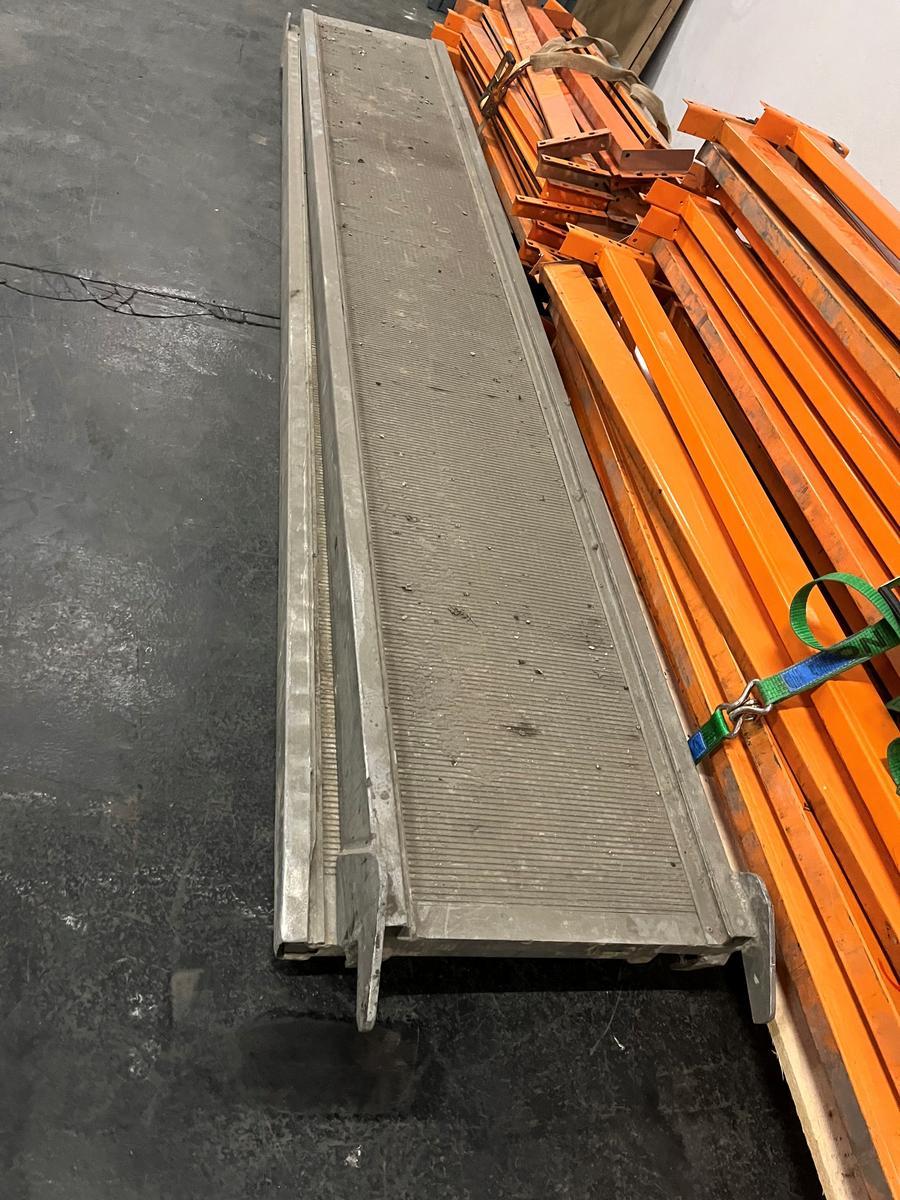 2 Stk. Verladerampen, in Aluausf&uuml;hrung ca. 300x30 cm?d=2025-12-23 15:12:09