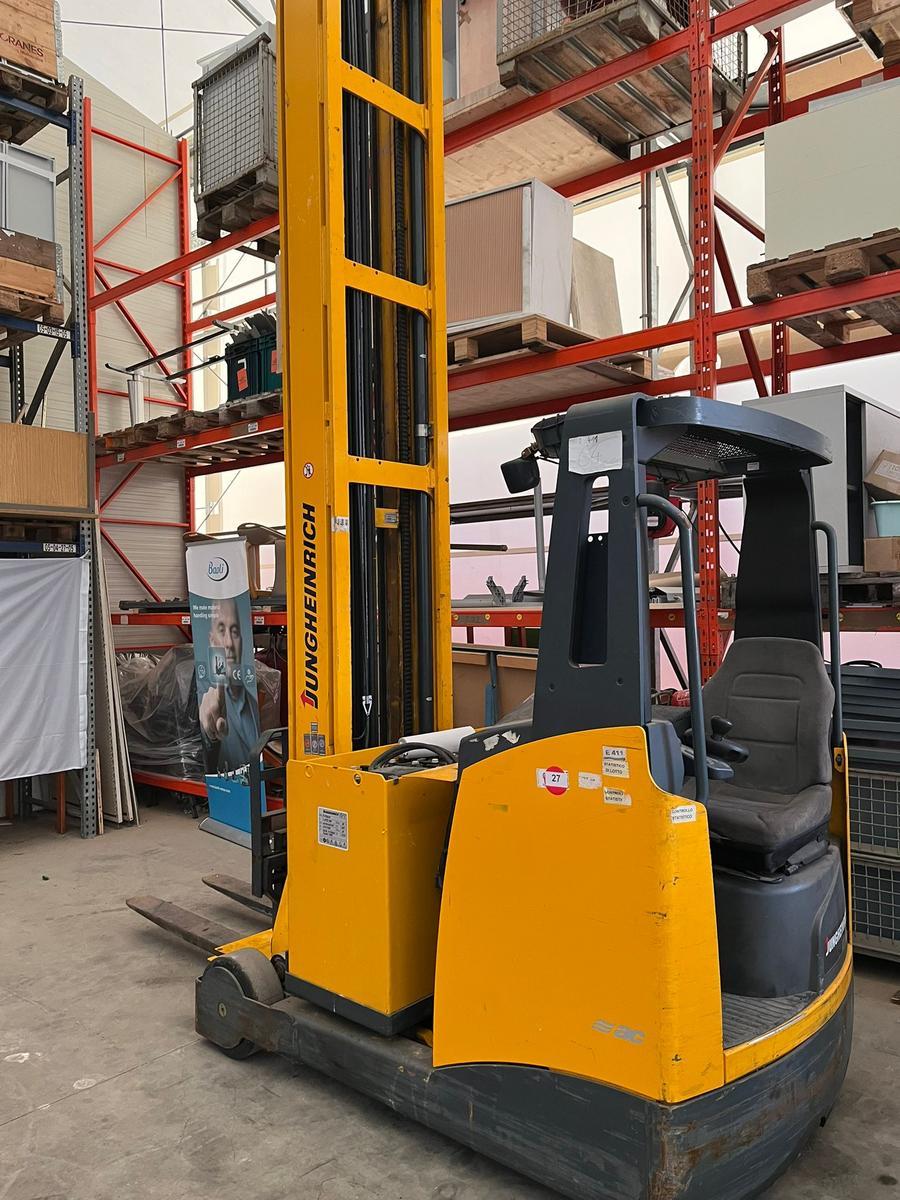 Jungheinrich Schubmaststapler ETV325?d=2026-01-22 22:21:49