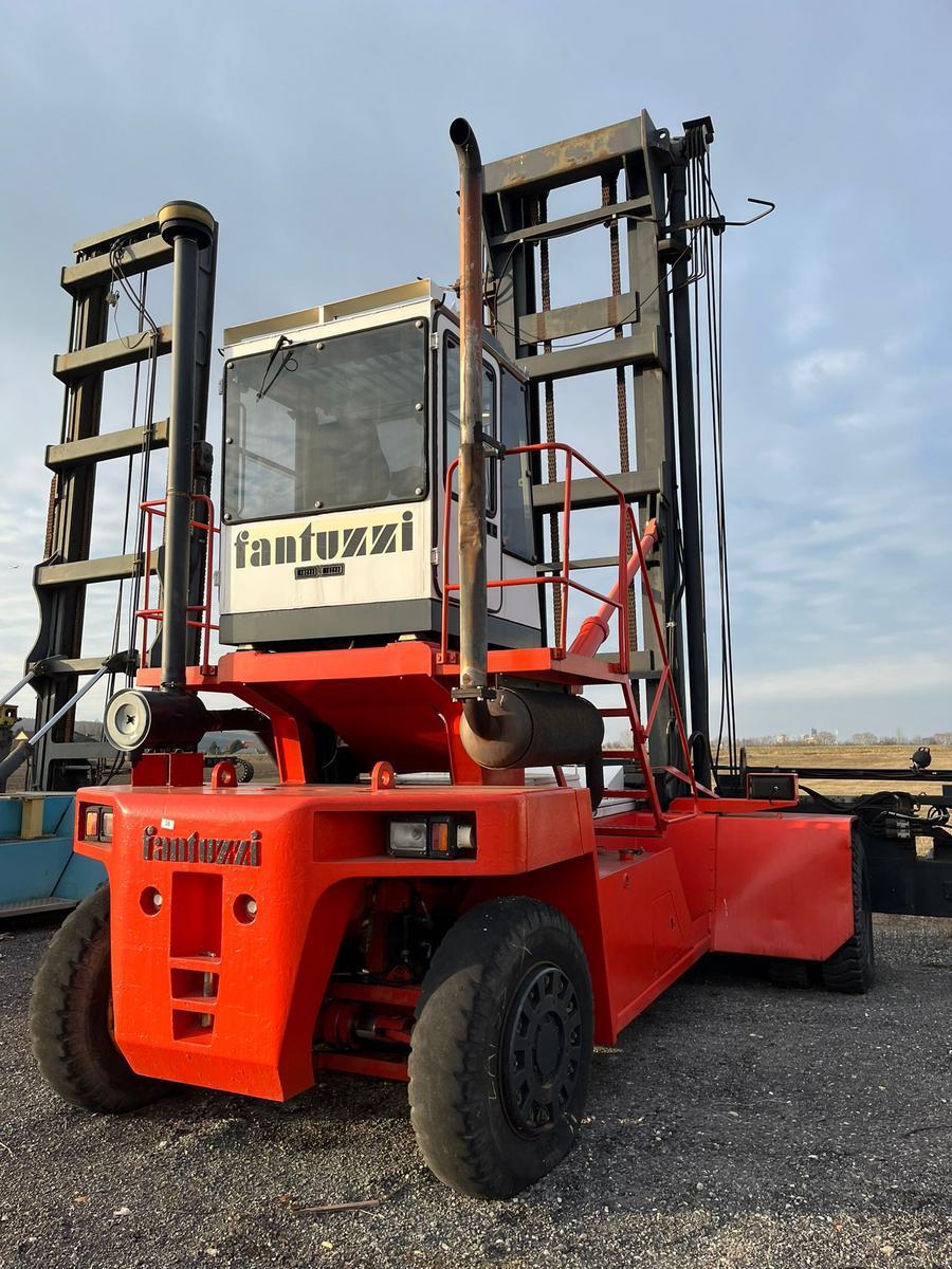 Fantuzzi Containerstapler FDC180S5?d=2026-01-22 22:24:05