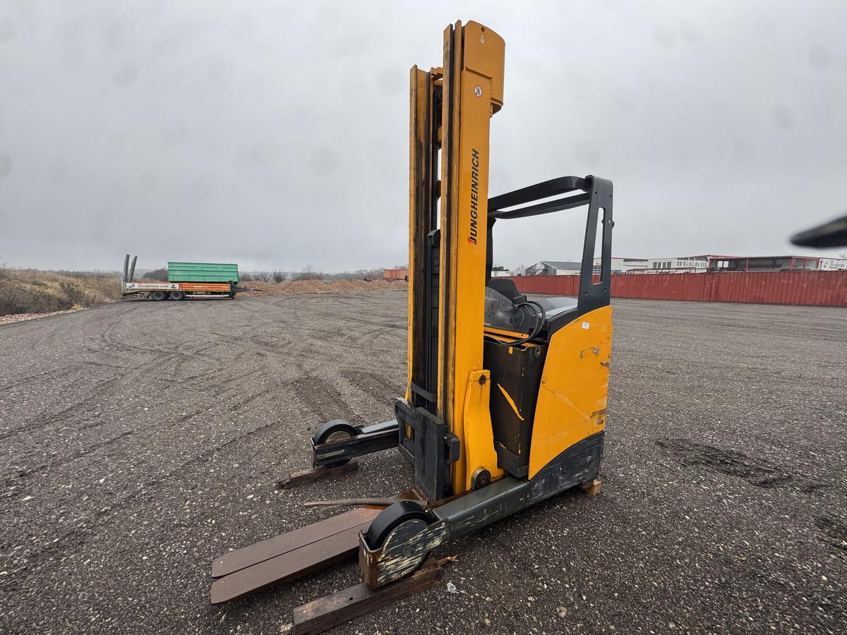Jungheinrich Schubmaststapler?d=2026-01-22 22:23:18