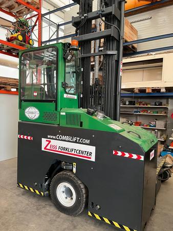 Combilift Vierwegestapler C4000