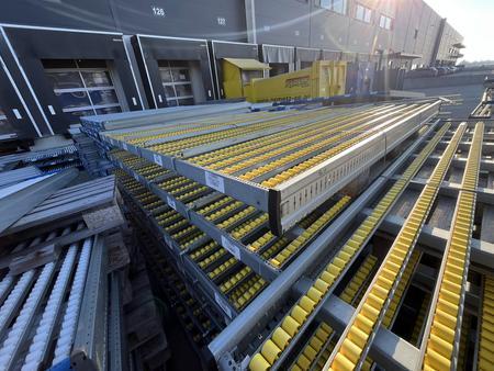 7 Stk. SCH�FER Rollregale f�r St�ckgut ca.243/270/55 cm