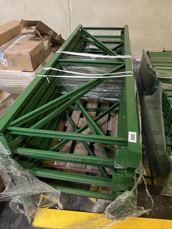 27 Laufmeter Schwerlastregale, ca. 4500x1050mm, ca. 120 Palettenpl�tze, Nutzlast 1000kg pro Palette, 60 Balken 270cm, 11 Stk. Steher 450cm