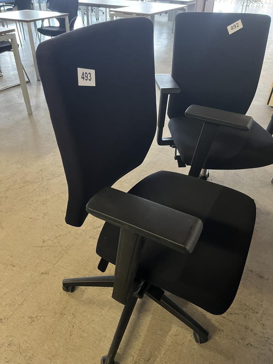 B&uuml;rodrehstuhl mit Armlehne verstellbar schwarz?d=2026-01-20 11:42:24