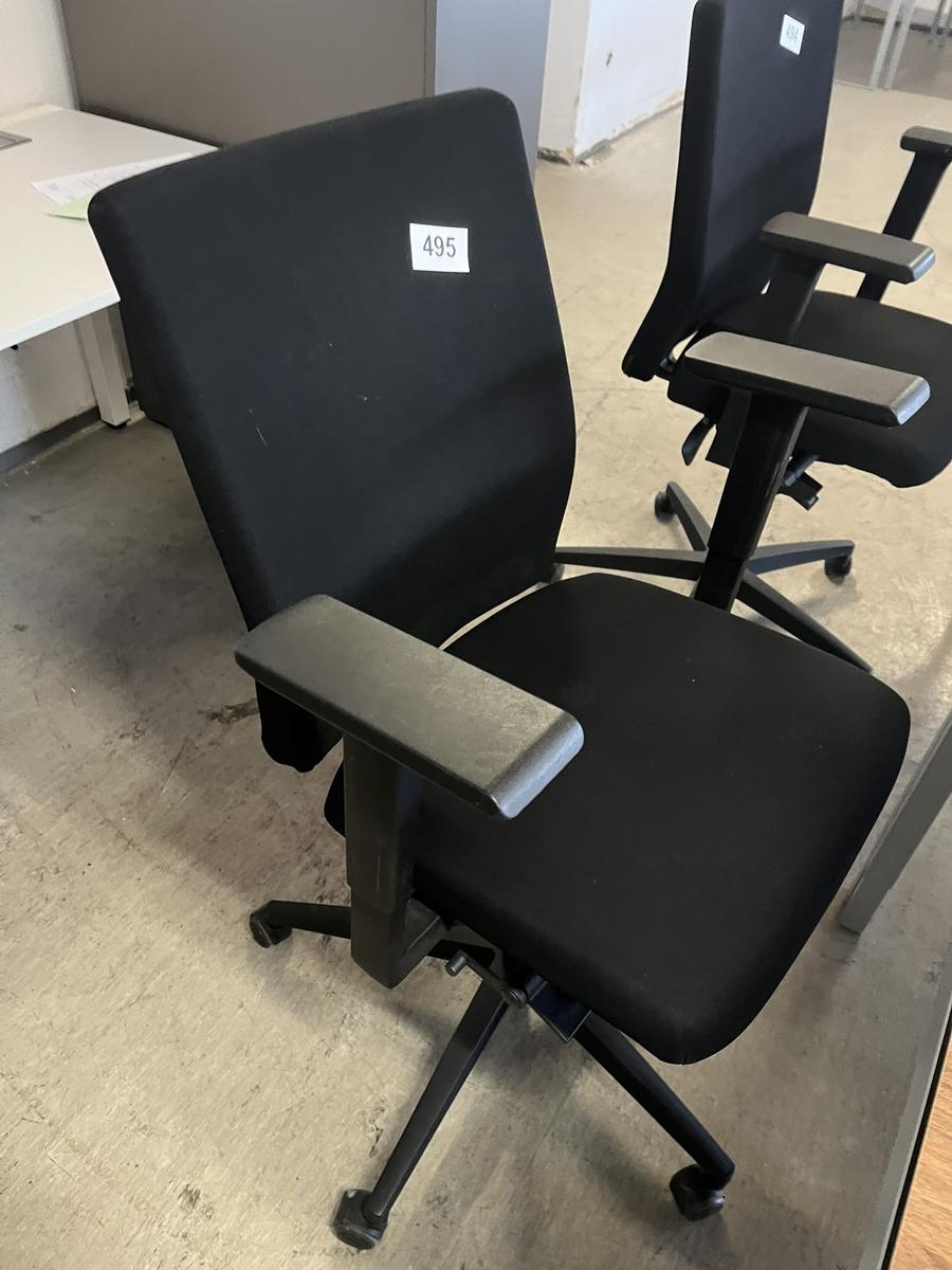 B&uuml;rodrehstuhl mit Armlehne verstellbar schwarz?d=2026-01-20 11:41:06