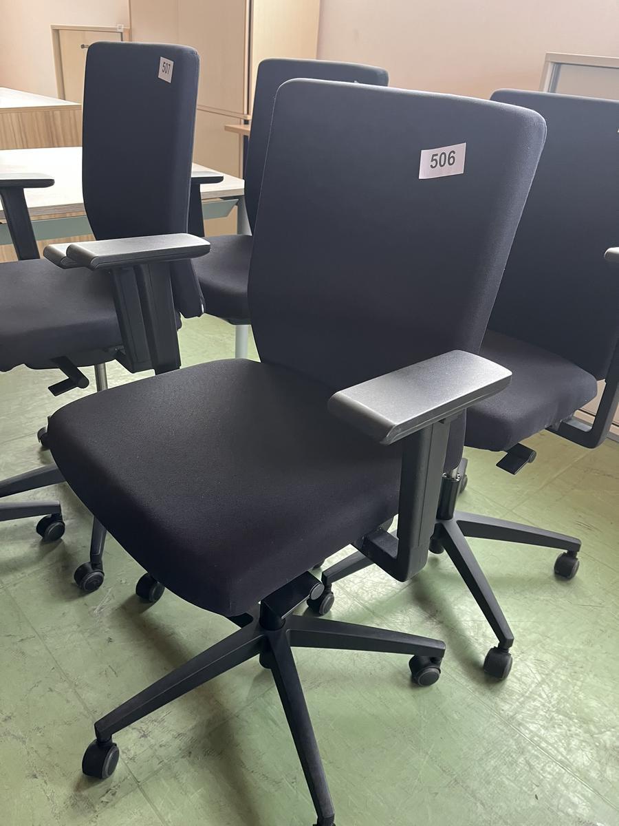 B&uuml;rodrehstuhl mit Armlehne verstellbar schwarz?d=2026-01-20 11:41:04