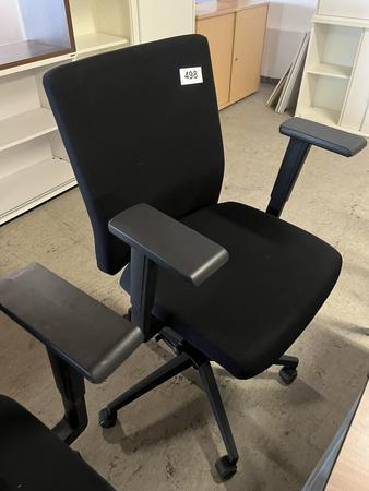 B�rodrehstuhl mit Armlehne verstellbar schwarz