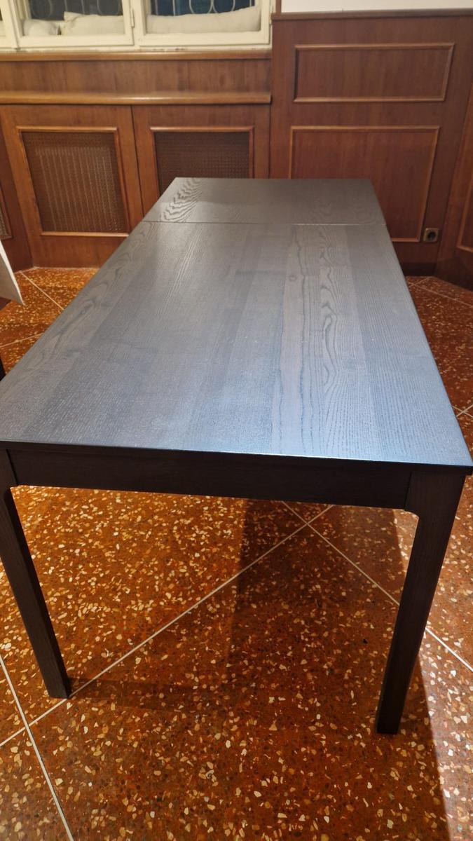 Tisch, ausziehbar, 180cm lang, 80cm breit, 75cm hoch?d=2026-01-22 22:22:22