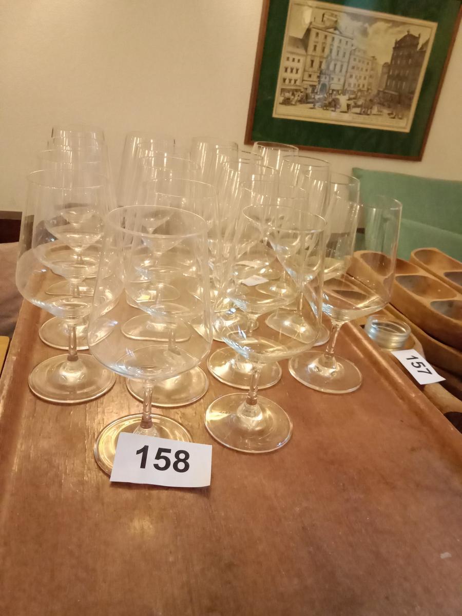 42 St&uuml;ck Wassergl&auml;ser?d=2026-01-30 01:37:28