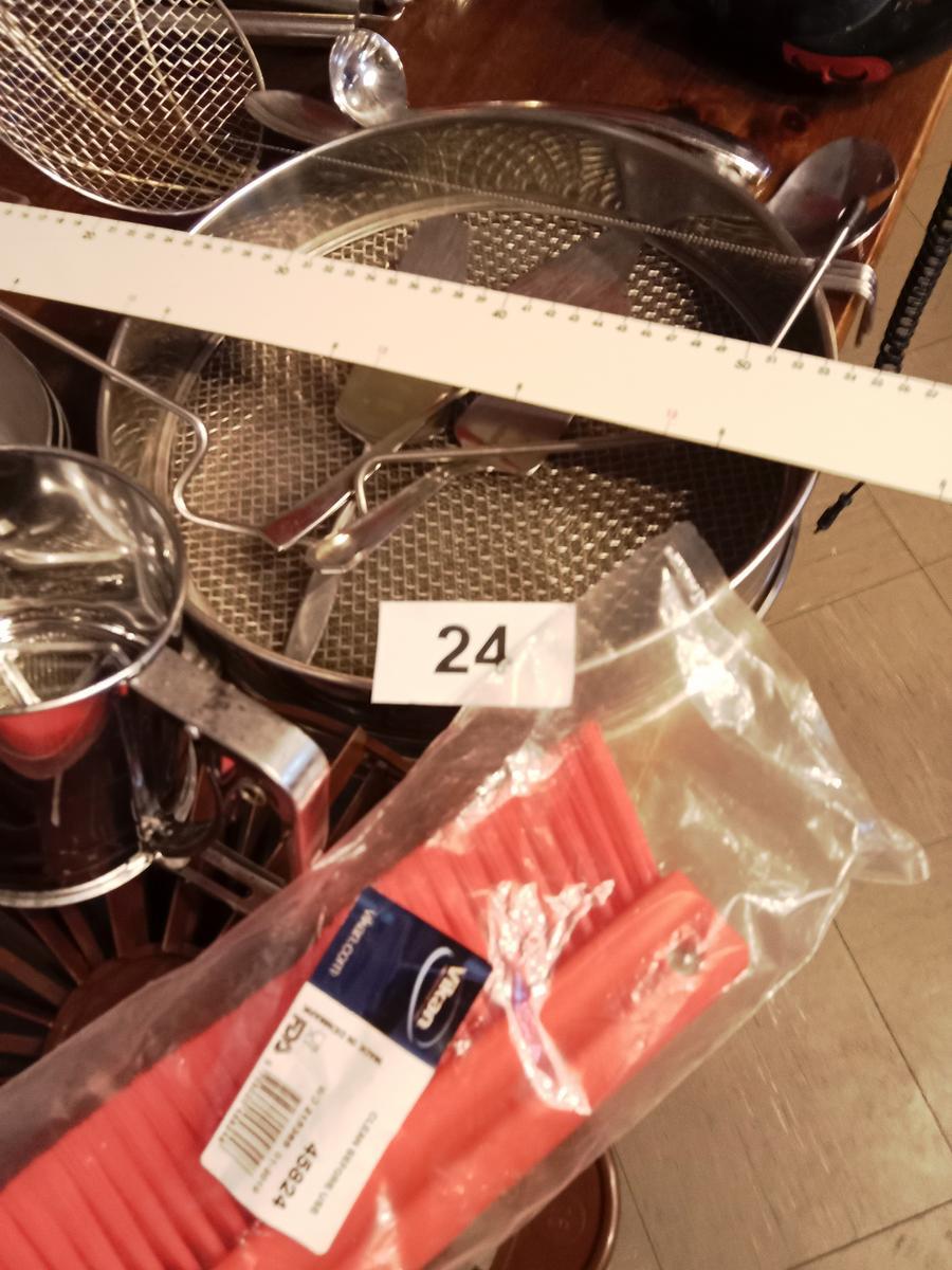 Posten Patisserie Behelfe Tortenteiler Rist,Sieb,Tortenheber