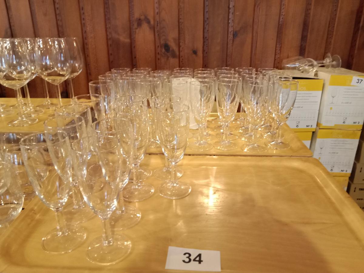 58 St&uuml;ck Sektgl&auml;ser mit Strich