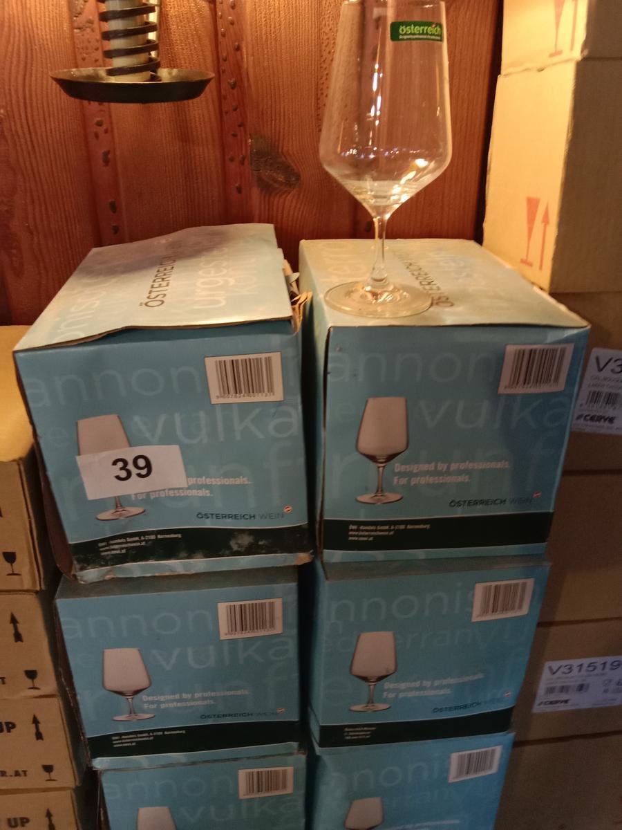 84 Stk. Gl&auml;ser 0.25