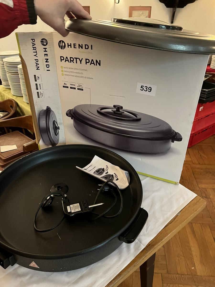 HENDI Party Pan 1600 W?d=2026-01-30 01:36:41