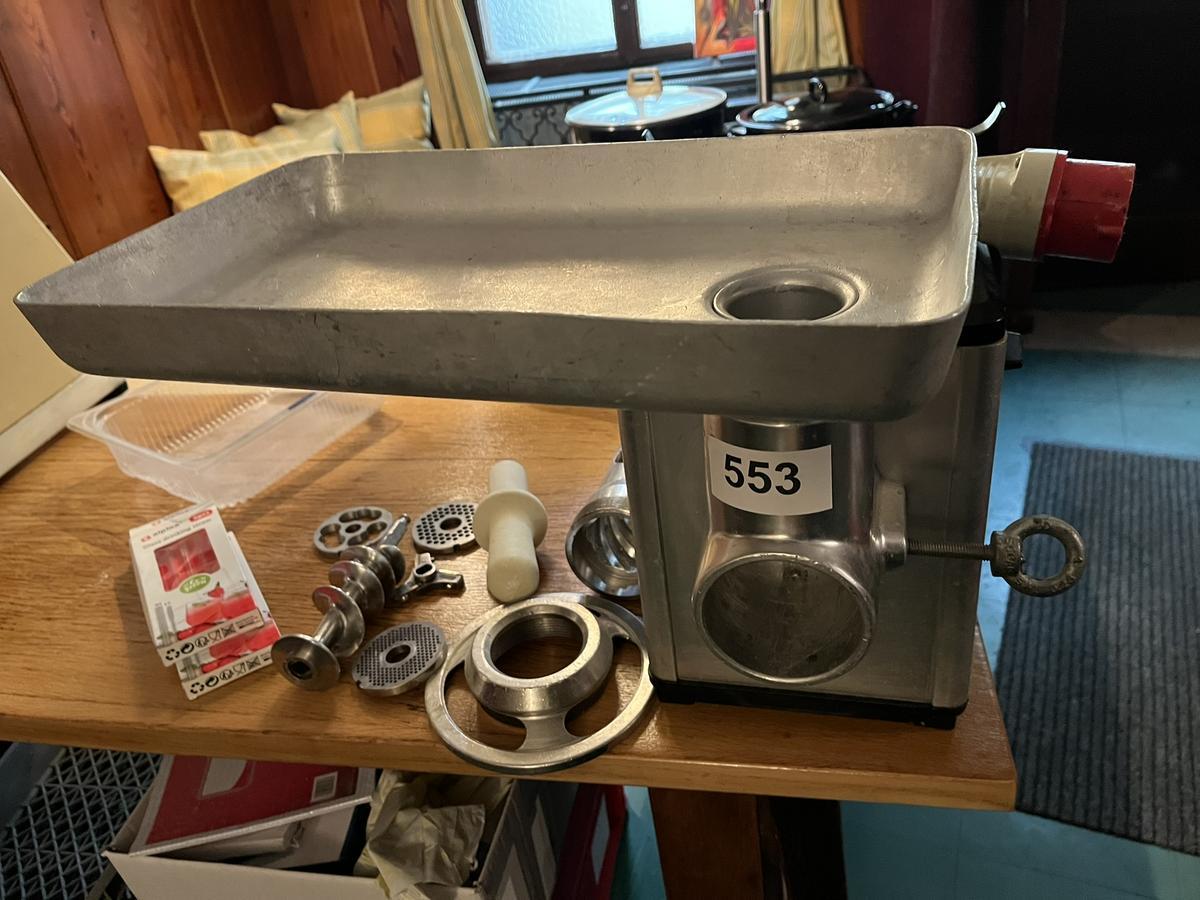 Fleischwolf mit umfangreichen Zubeh&ouml;r?d=2026-01-29 22:32:33