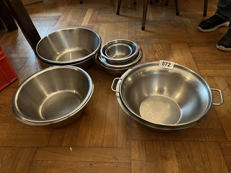 14 Stück Rührschüsseln 14 Stück Rührschüsseln