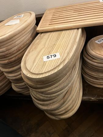 18 Stück Jausenbretter in Holz 55 cm oval 18 Stück Jausenbretter in Holz 55 cm oval