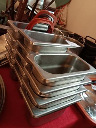 14 Stück GN Behälter 1/8 14 Stück GN Behälter 1/8