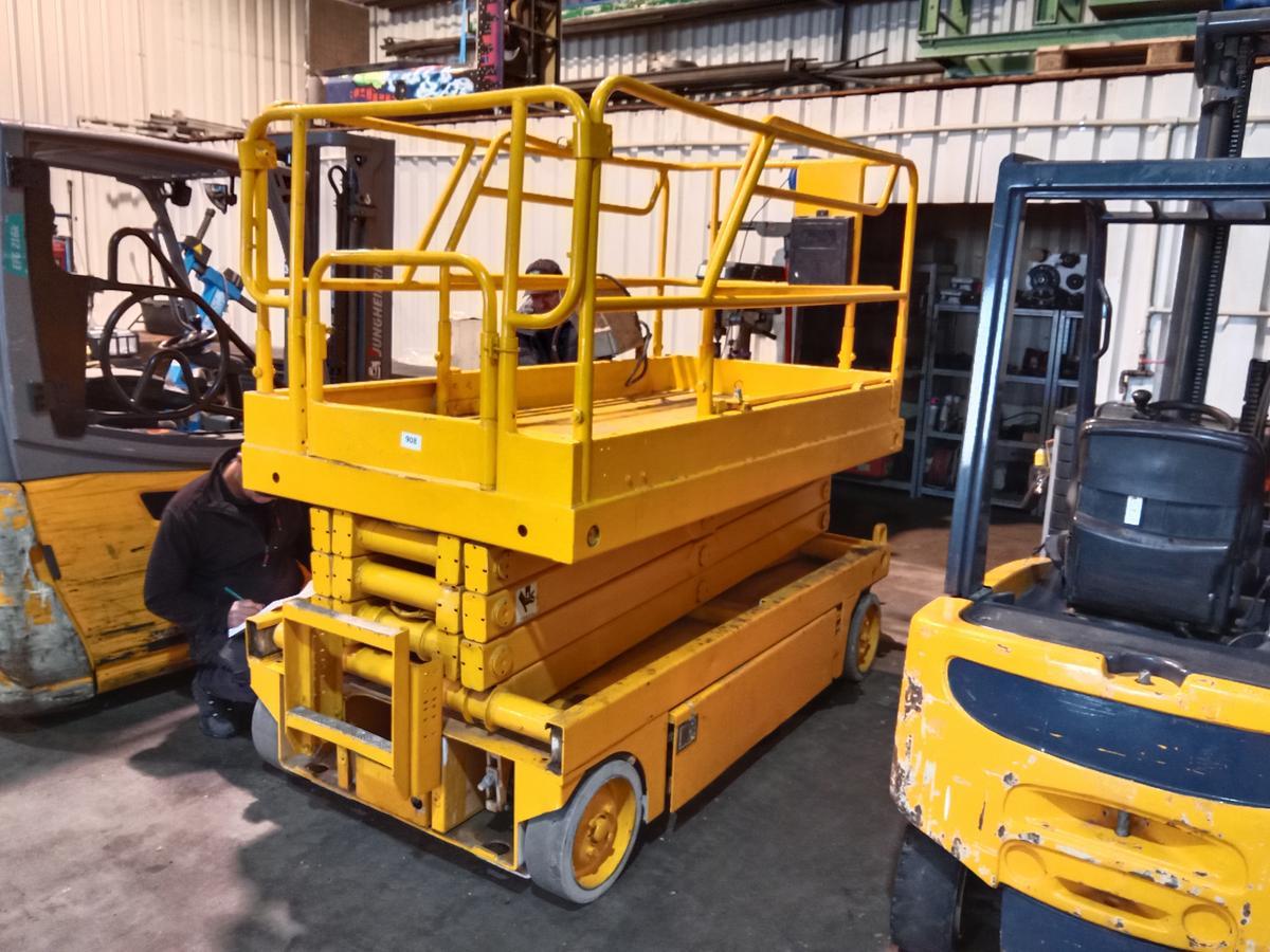 Elektro Scherenhebeb&uuml;hne X 26 N UpRight?d=2026-01-29 23:57:09