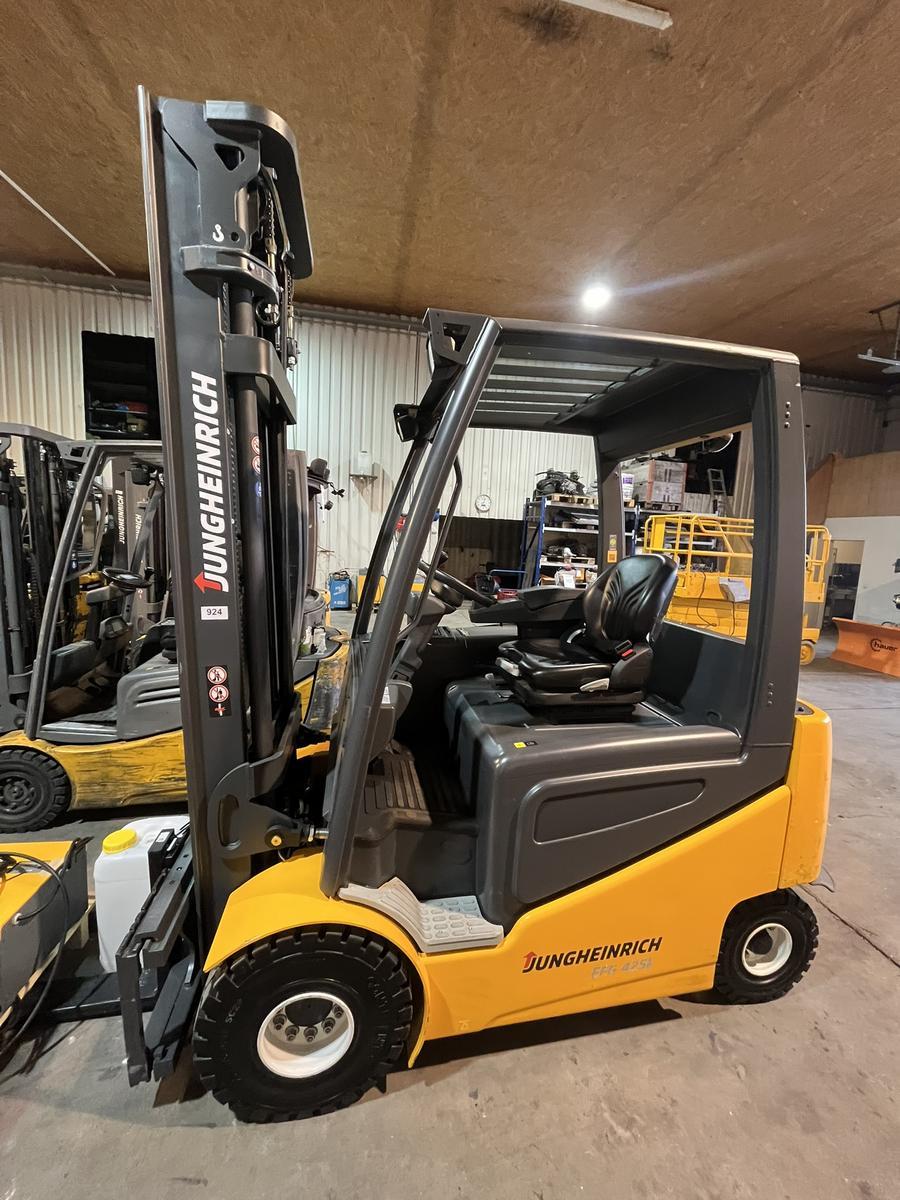 JUNGHEINRICH EFG 425 k MP G/E 115/600 DZ,BJ 2015?d=2026-01-30 03:01:06