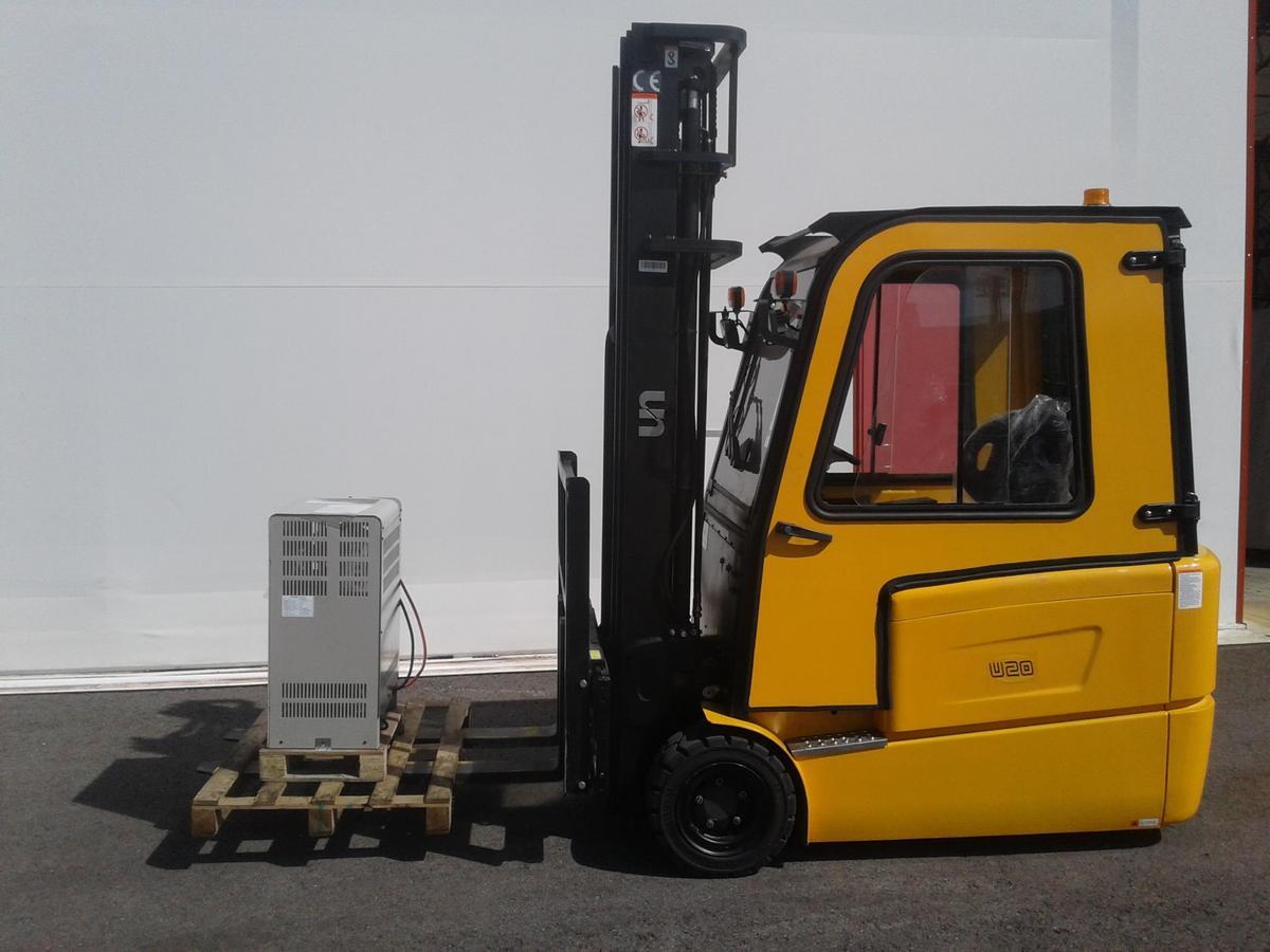 UN Forklift Elektrostapler FTB20S