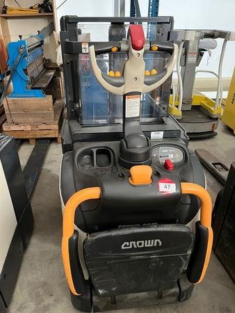 Crown Hubwagen DT3040