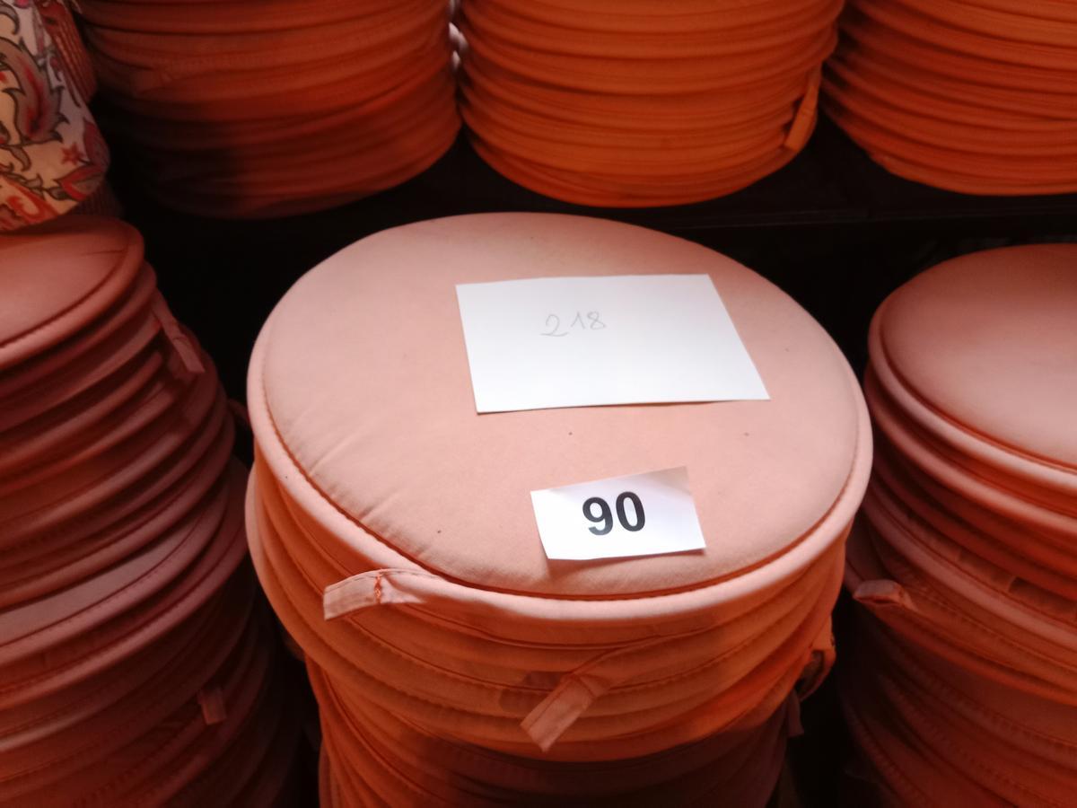 218 St&uuml;ck Sitzp&ouml;lster rund 34 cm DM?d=2026-02-06 00:49:30