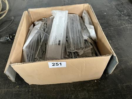 120 St�ck DOMOFERM Stahlzargend�bel 180 T