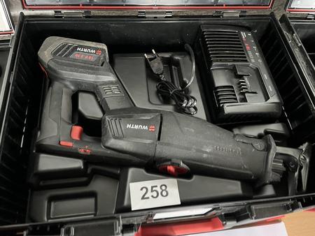 W�RTH  Elektrofuchschwanz AFS 18 Compact 1 x Akku, 1 x Ladeger�t