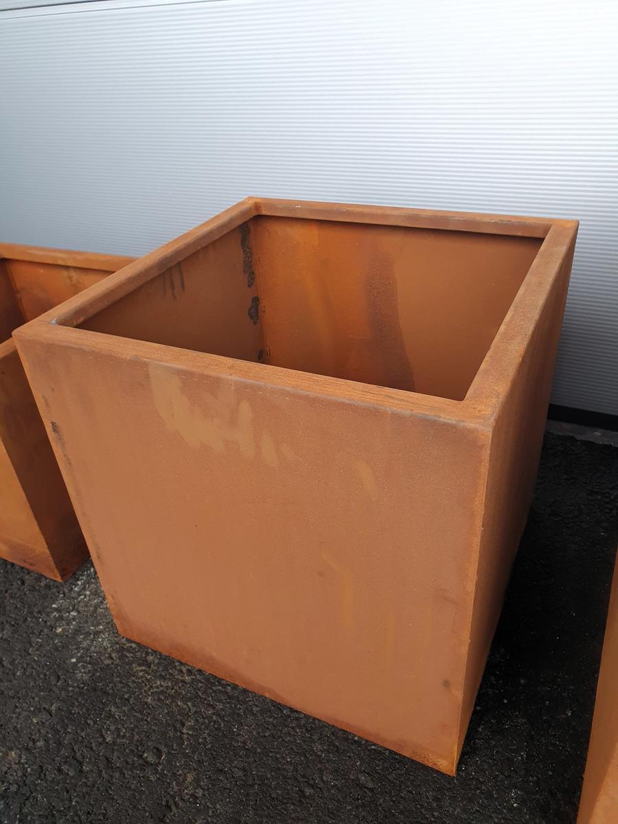 Terra Corten Cortenstahl Pflanzengef&auml;&szlig; Cube 50x50x50cm