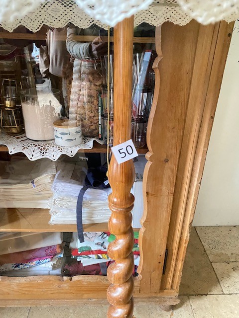 Gedrechselte Lampen 150  und Gro&szlig;e Lampenschirme 55 Durchmesser h&ouml;henverstellbar?d=2026-02-28 01:06:35