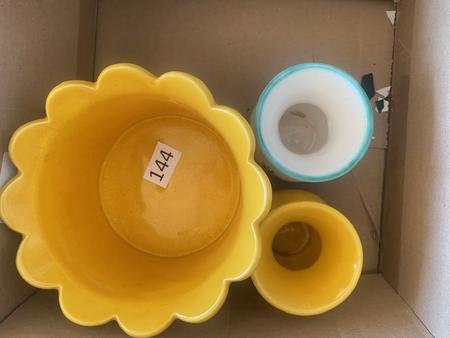 Gelbe Gmundner Keramik Vase und �bertopf