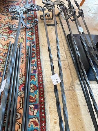 2 Handgeschmiedete Vorhangstangen 184