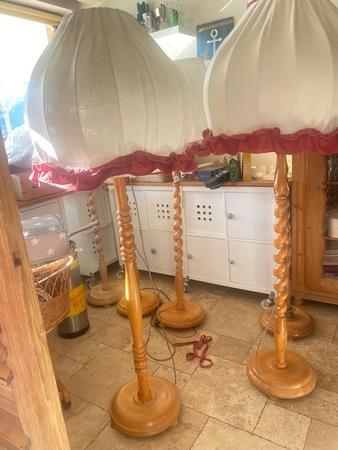 Gedrechselte Lampen 150  und Gro�e Lampenschirme 55 Durchmesser h�henverstellbar